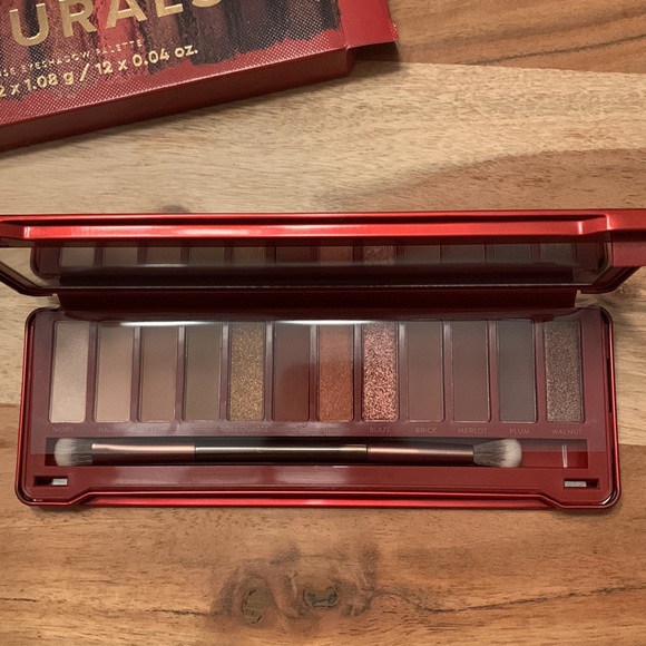 Lacura Naturals Intense Eyeshadow Palette - Picture 2 of 4